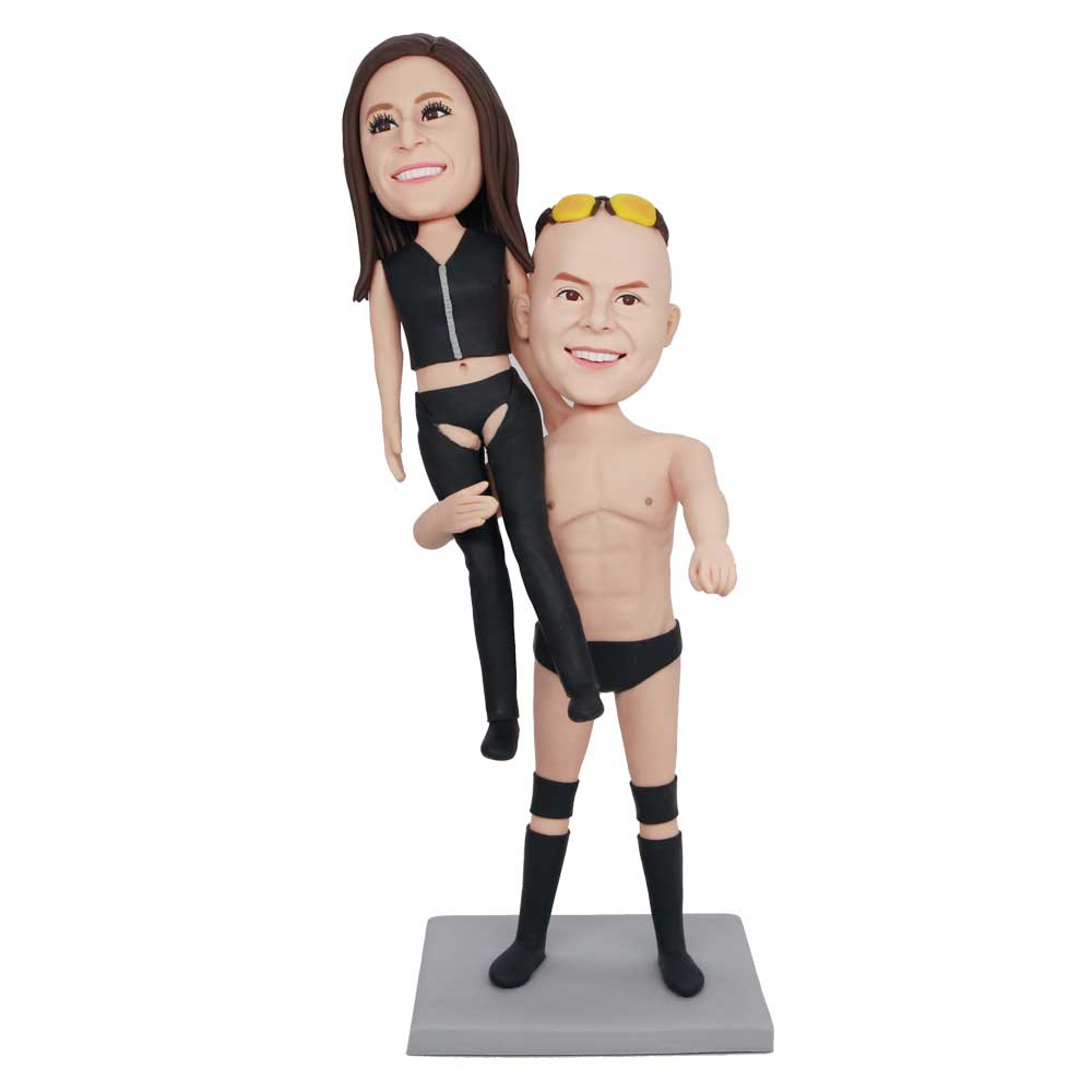 Custom Couple Bobbleheads Boyfriend Carry His Girlfriend