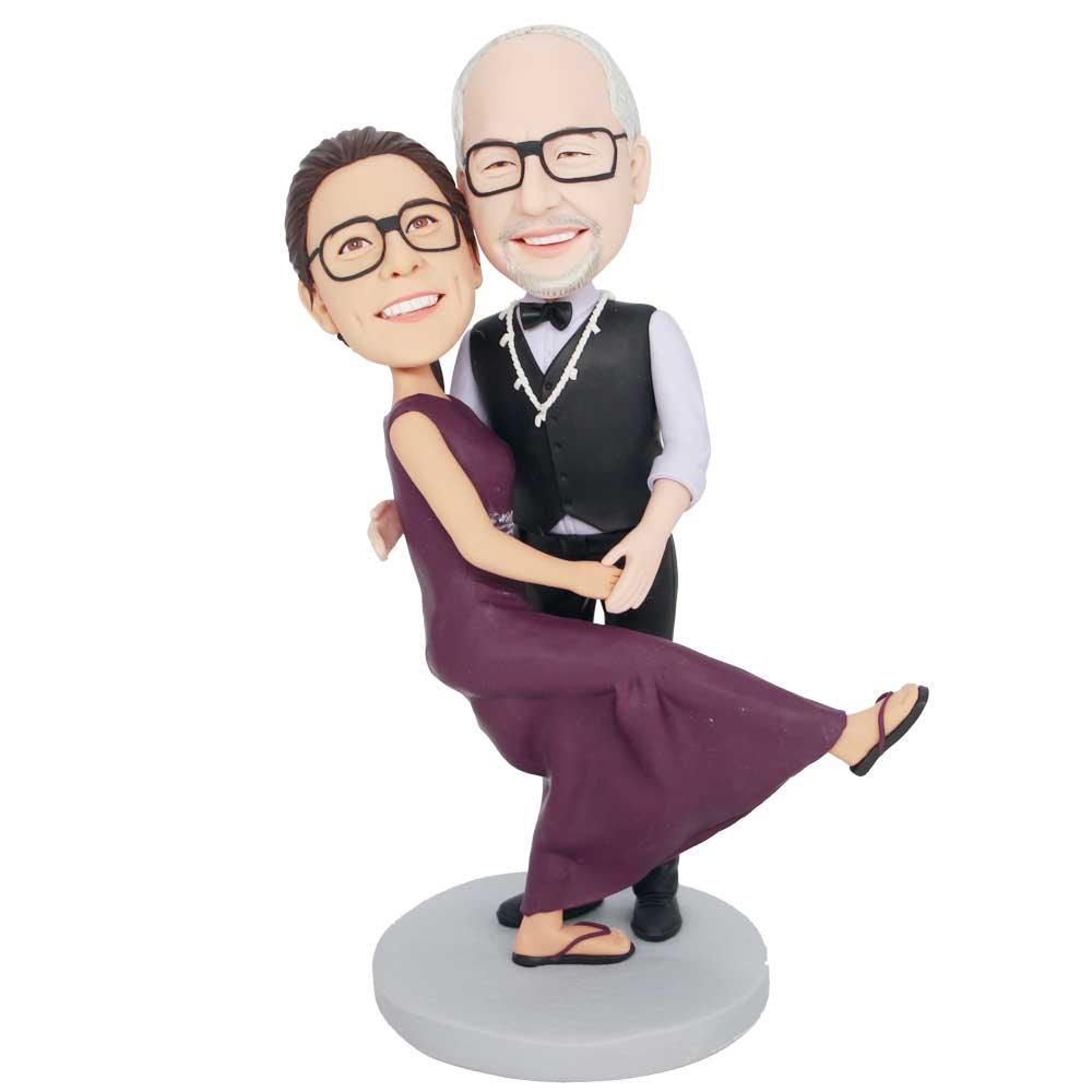 Custom Happy Couple Bobbleheads Dancing Hand In Hand